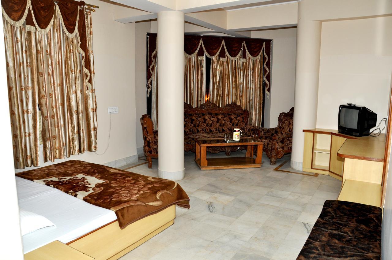 Hotel Kirti Plaza Chittorgarh Экстерьер фото
