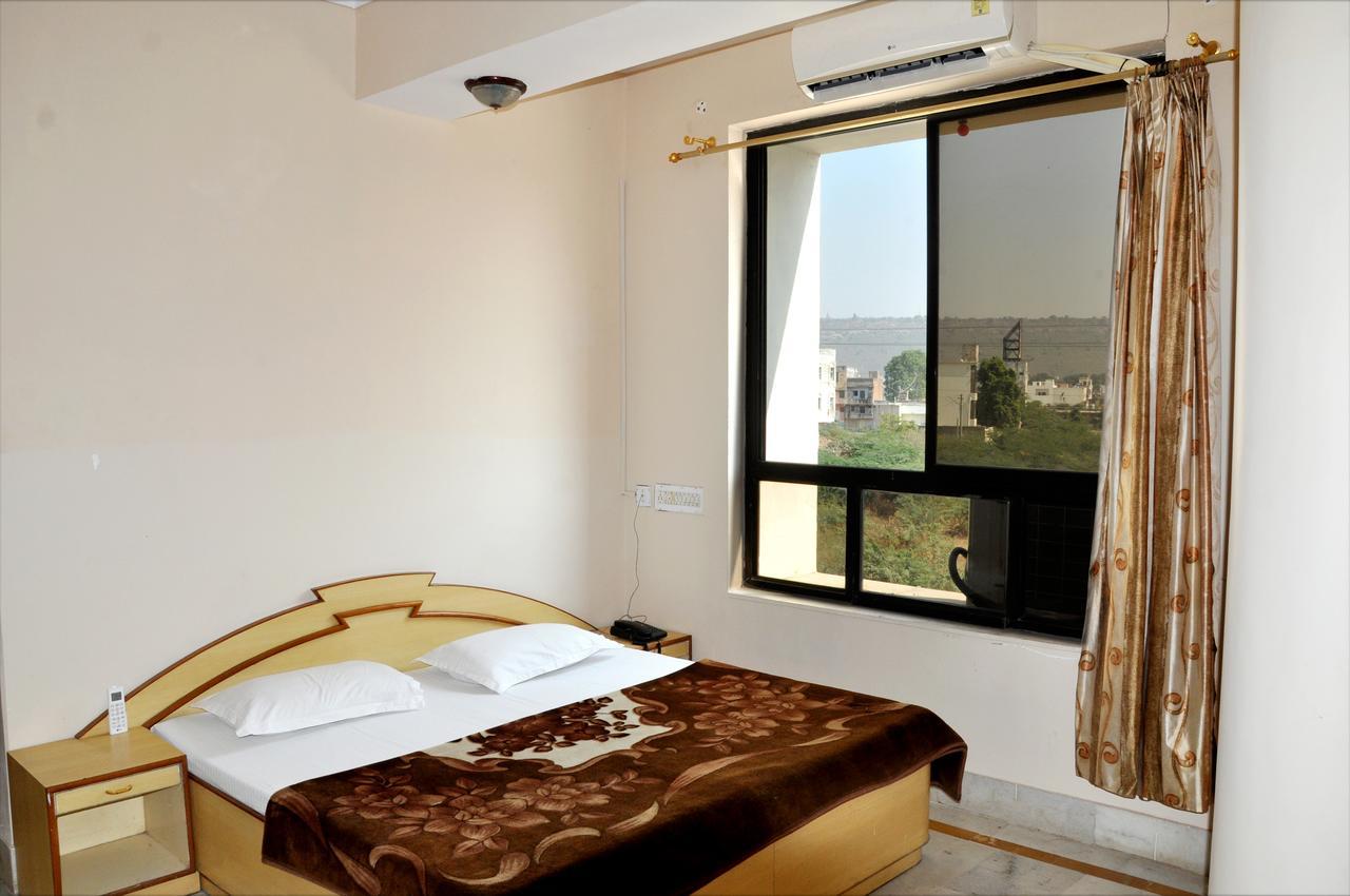 Hotel Kirti Plaza Chittorgarh Экстерьер фото