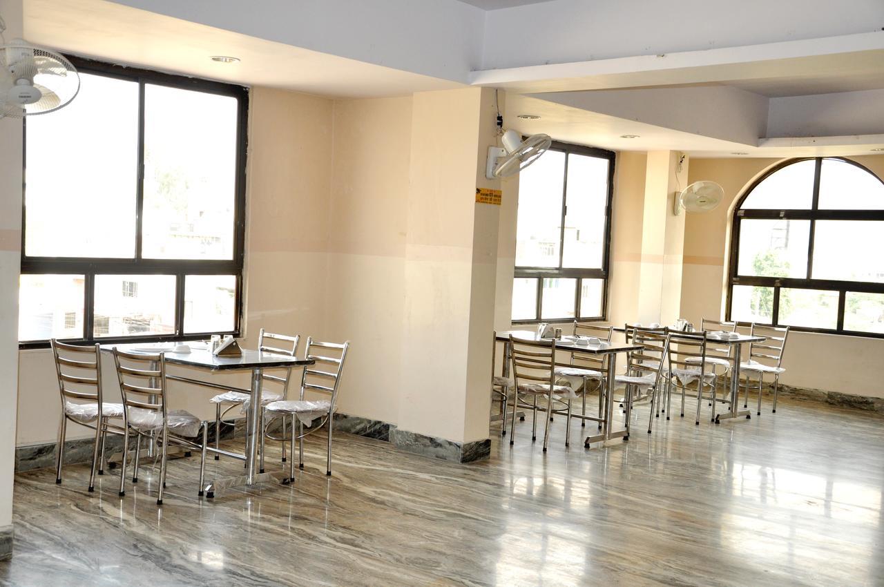 Hotel Kirti Plaza Chittorgarh Экстерьер фото